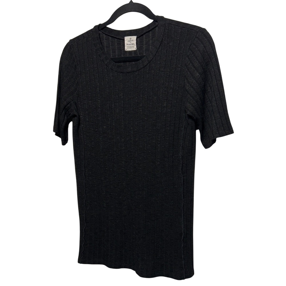 Evereve x Michael Stars Stretch Rib Raw Seam Short Sleeve Top Charcoal Gray Sz M